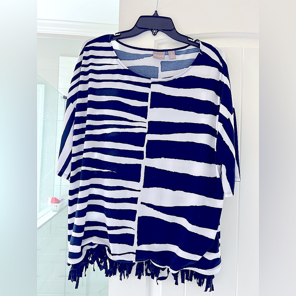 Beautiful Navy and White top